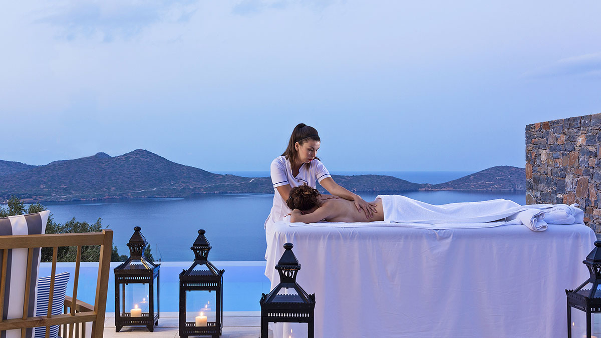 1Bedroom Superior Suite with Private Heated Pool & Massage Room